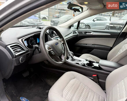 Сірий Форд Фьюжен, об'ємом двигуна 2 л та пробігом 148 тис. км за 11500 $, фото 1 на Automoto.ua