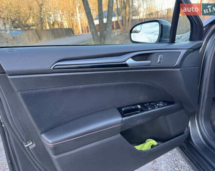 Сірий Форд Фьюжен, об'ємом двигуна 1.5 л та пробігом 248 тис. км за 7900 $, фото 34 на Automoto.ua