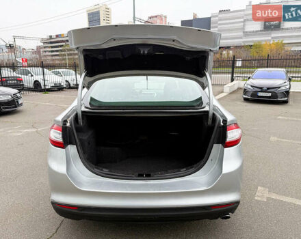 Сірий Форд Фьюжен, об'ємом двигуна 2 л та пробігом 148 тис. км за 11500 $, фото 24 на Automoto.ua