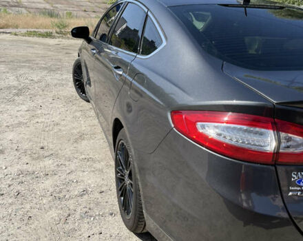 Сірий Форд Фьюжен, об'ємом двигуна 2 л та пробігом 129 тис. км за 12000 $, фото 15 на Automoto.ua