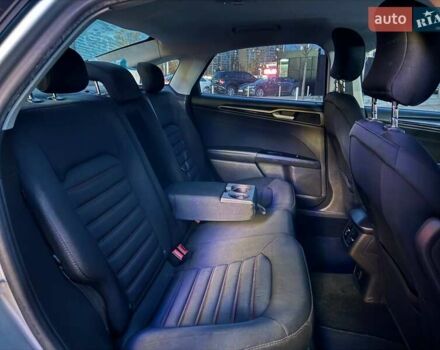 Серый Форд Фьюжн, объемом двигателя 2.49 л и пробегом 171 тыс. км за 12490 $, фото 10 на Automoto.ua