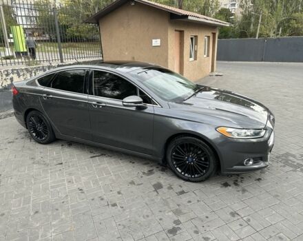 Сірий Форд Фьюжен, об'ємом двигуна 2 л та пробігом 107 тис. км за 11500 $, фото 2 на Automoto.ua