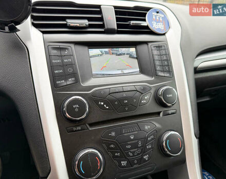 Сірий Форд Фьюжен, об'ємом двигуна 2 л та пробігом 148 тис. км за 11500 $, фото 7 на Automoto.ua