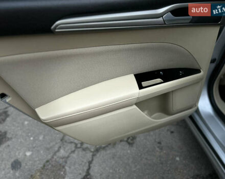 Сірий Форд Фьюжен, об'ємом двигуна 2.49 л та пробігом 290 тис. км за 8899 $, фото 38 на Automoto.ua