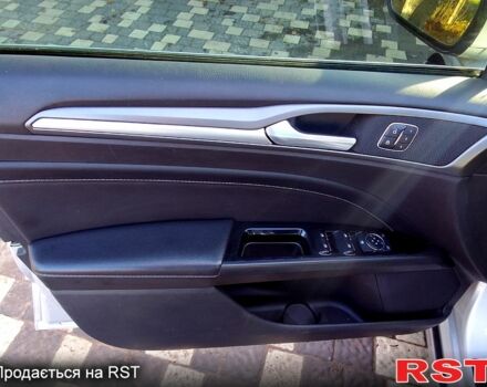 Серый Форд Фьюжн, объемом двигателя 2 л и пробегом 168 тыс. км за 10500 $, фото 3 на Automoto.ua