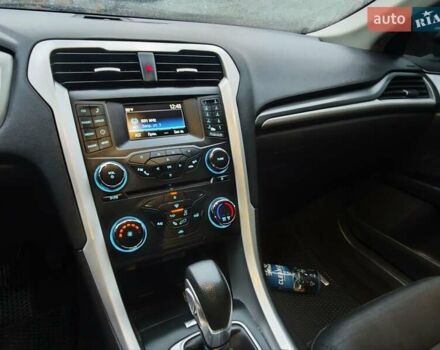 Серый Форд Фьюжн, объемом двигателя 2.49 л и пробегом 180 тыс. км за 9999 $, фото 8 на Automoto.ua