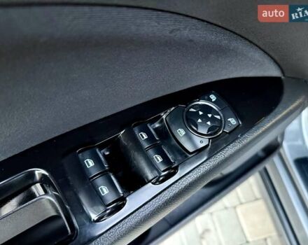 Сірий Форд Фьюжен, об'ємом двигуна 2 л та пробігом 163 тис. км за 8300 $, фото 32 на Automoto.ua