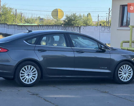 Сірий Форд Фьюжен, об'ємом двигуна 2 л та пробігом 138 тис. км за 11200 $, фото 5 на Automoto.ua