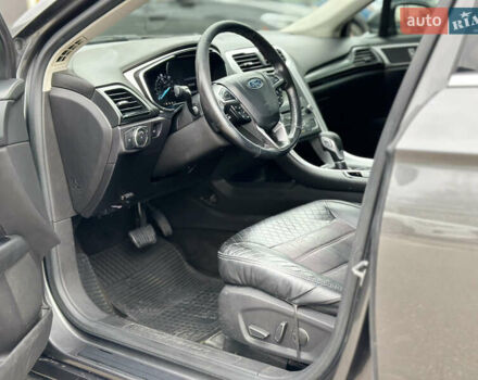 Серый Форд Фьюжн, объемом двигателя 2 л и пробегом 255 тыс. км за 10999 $, фото 7 на Automoto.ua