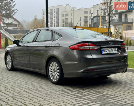 Сірий Форд Фьюжен, об'ємом двигуна 2 л та пробігом 75 тис. км за 12600 $, фото 4 на Automoto.ua