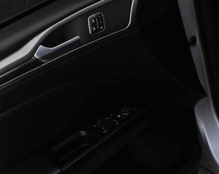 Сірий Форд Фьюжен, об'ємом двигуна 2 л та пробігом 200 тис. км за 10299 $, фото 11 на Automoto.ua