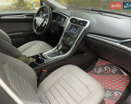 Форд Фьюжн 2016 в Киеве на Automoto.ua Серый Форд Фьюжн, объемом двигателя 2.5 л и пробегом 242 тыс. км за 8300 $, фото 27 на Automoto.ua
