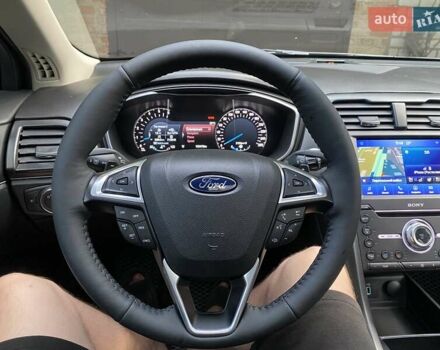 Сірий Форд Фьюжен, об'ємом двигуна 2 л та пробігом 121 тис. км за 13800 $, фото 7 на Automoto.ua
