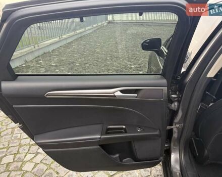 Сірий Форд Фьюжен, об'ємом двигуна 2 л та пробігом 174 тис. км за 14500 $, фото 38 на Automoto.ua