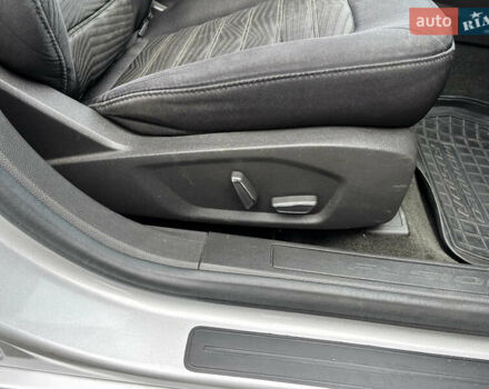 Серый Форд Фьюжн, объемом двигателя 2.49 л и пробегом 210 тыс. км за 10700 $, фото 10 на Automoto.ua