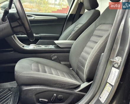 Сірий Форд Фьюжен, об'ємом двигуна 2 л та пробігом 75 тис. км за 12600 $, фото 11 на Automoto.ua