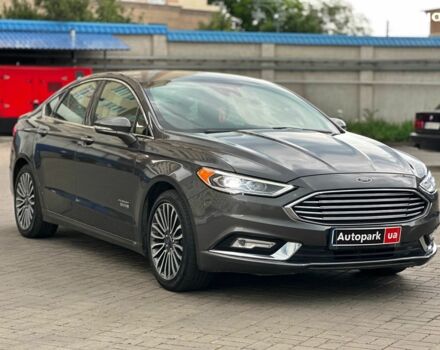 Серый Форд Фьюжн, объемом двигателя 2 л и пробегом 148 тыс. км за 16990 $, фото 2 на Automoto.ua