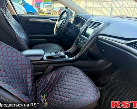 Серый Форд Фьюжн, объемом двигателя 2.5 л и пробегом 100 тыс. км за 12500 $, фото 1 на Automoto.ua