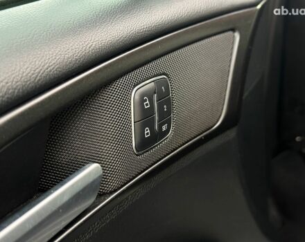 Серый Форд Фьюжн, объемом двигателя 2 л и пробегом 148 тыс. км за 16990 $, фото 15 на Automoto.ua