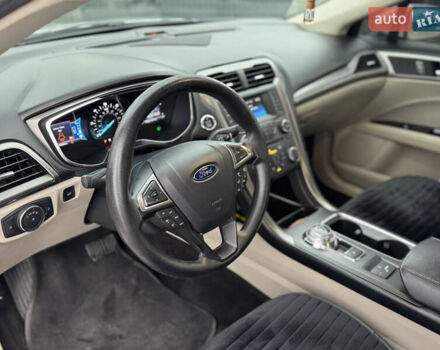 Серый Форд Фьюжн, объемом двигателя 2 л и пробегом 159 тыс. км за 14600 $, фото 15 на Automoto.ua