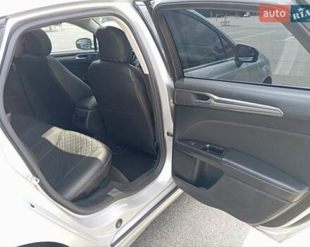 Сірий Форд Фьюжен, об'ємом двигуна 2 л та пробігом 270 тис. км за 12700 $, фото 10 на Automoto.ua