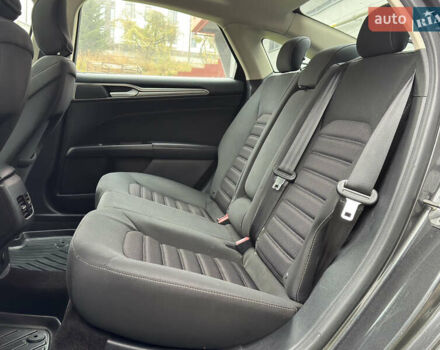 Сірий Форд Фьюжен, об'ємом двигуна 2 л та пробігом 75 тис. км за 12600 $, фото 18 на Automoto.ua