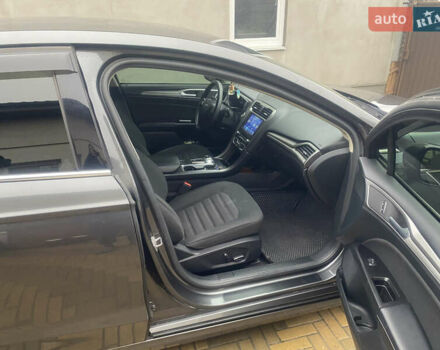 Серый Форд Фьюжн, объемом двигателя 2.5 л и пробегом 147 тыс. км за 13000 $, фото 5 на Automoto.ua