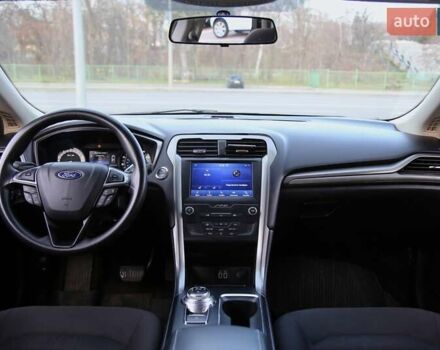 Серый Форд Фьюжн, объемом двигателя 2.49 л и пробегом 168 тыс. км за 10700 $, фото 10 на Automoto.ua