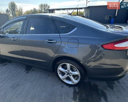 Серый Форд Фьюжн, объемом двигателя 2.5 л и пробегом 210 тыс. км за 11000 $, фото 3 на Automoto.ua