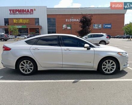 Сірий Форд Фьюжен, об'ємом двигуна 2 л та пробігом 270 тис. км за 12700 $, фото 6 на Automoto.ua