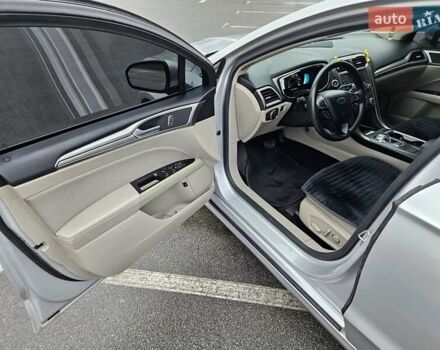 Серый Форд Фьюжн, объемом двигателя 2 л и пробегом 158 тыс. км за 13999 $, фото 6 на Automoto.ua