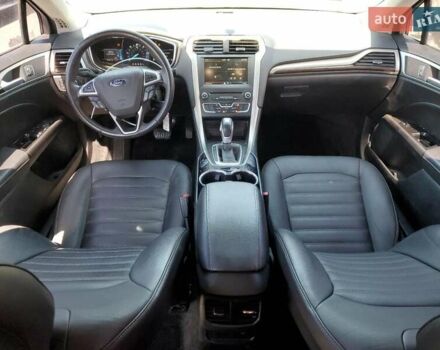 Серый Форд Фьюжн, объемом двигателя 2 л и пробегом 91 тыс. км за 2400 $, фото 7 на Automoto.ua