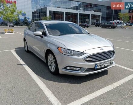 Сірий Форд Фьюжен, об'ємом двигуна 2 л та пробігом 270 тис. км за 12700 $, фото 1 на Automoto.ua