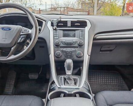 Серый Форд Фьюжн, объемом двигателя 2.49 л и пробегом 139 тыс. км за 9495 $, фото 10 на Automoto.ua