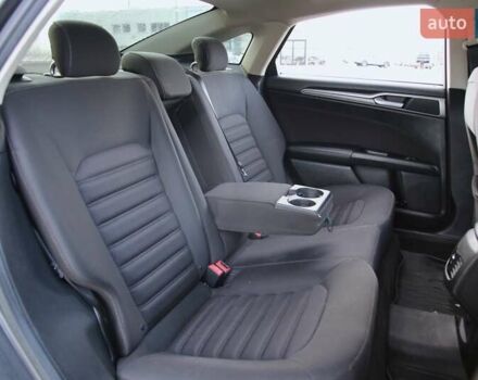 Серый Форд Фьюжн, объемом двигателя 2.49 л и пробегом 168 тыс. км за 10700 $, фото 7 на Automoto.ua