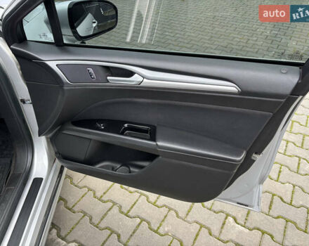 Серый Форд Фьюжн, объемом двигателя 2.49 л и пробегом 210 тыс. км за 10700 $, фото 11 на Automoto.ua