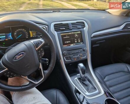 Серый Форд Фьюжн, объемом двигателя 2 л и пробегом 200 тыс. км за 7100 $, фото 3 на Automoto.ua