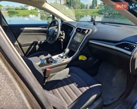 Серый Форд Фьюжн, объемом двигателя 2.5 л и пробегом 132 тыс. км за 12000 $, фото 6 на Automoto.ua