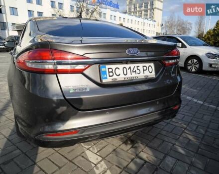 Сірий Форд Фьюжен, об'ємом двигуна 2 л та пробігом 185 тис. км за 12999 $, фото 5 на Automoto.ua