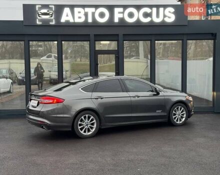 Серый Форд Фьюжн, объемом двигателя 2 л и пробегом 134 тыс. км за 17790 $, фото 4 на Automoto.ua