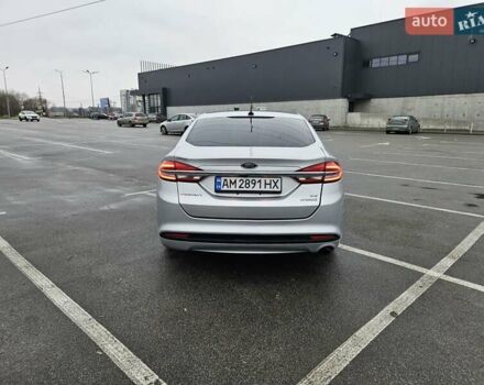 Серый Форд Фьюжн, объемом двигателя 2 л и пробегом 158 тыс. км за 13999 $, фото 4 на Automoto.ua