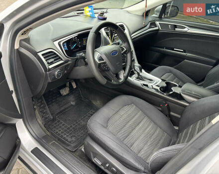 Серый Форд Фьюжн, объемом двигателя 2.49 л и пробегом 210 тыс. км за 10700 $, фото 14 на Automoto.ua