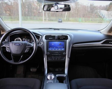 Серый Форд Фьюжн, объемом двигателя 2.5 л и пробегом 168 тыс. км за 10700 $, фото 10 на Automoto.ua