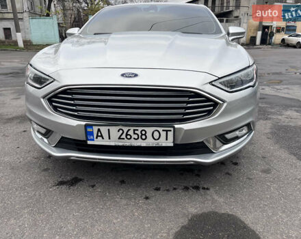 Сірий Форд Фьюжен, об'ємом двигуна 2 л та пробігом 172 тис. км за 14500 $, фото 4 на Automoto.ua