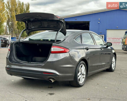 Форд Фьюжн 2016 в Киеве на Automoto.ua Серый Форд Фьюжн, объемом двигателя 2.49 л и пробегом 125 тыс. км за 11300 $, фото 4 на Automoto.ua