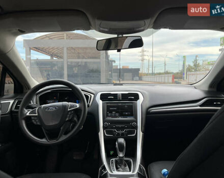 Форд Фьюжен 2016 у Кривому Розі на Automoto.ua Сірий Форд Фьюжен, об'ємом двигуна 2.5 л та пробігом 186 тис. км за 10800 $, фото 6 на Automoto.ua
