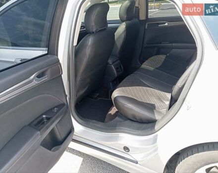 Сірий Форд Фьюжен, об'ємом двигуна 2 л та пробігом 270 тис. км за 12700 $, фото 11 на Automoto.ua