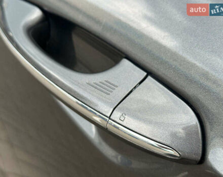 Серый Форд Фьюжн, объемом двигателя 2 л и пробегом 148 тыс. км за 15990 $, фото 12 на Automoto.ua