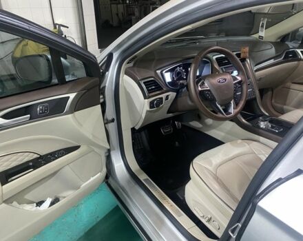 Серый Форд Фьюжн, объемом двигателя 2 л и пробегом 250 тыс. км за 11500 $, фото 5 на Automoto.ua