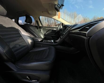 Сірий Форд Фьюжен, об'ємом двигуна 2 л та пробігом 200 тис. км за 10900 $, фото 18 на Automoto.ua